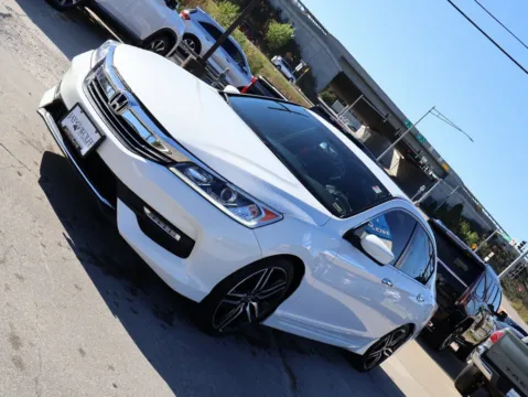 Another view of 2017 Honda Accord Sedan Sport SE for sale in Kansas City, MO at Jay Wolfe Honda