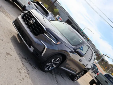 Another view of 2025 Honda Pilot Touring for sale in Kansas City, MO at Jay Wolfe Honda
