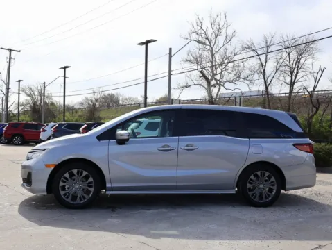 More photos of 2025 Honda Odyssey Touring at Jay Wolfe Honda, MO