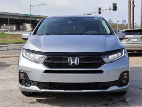 Photos of 2025 Honda Odyssey Touring for sale in Kansas City, MO at Jay Wolfe Honda
