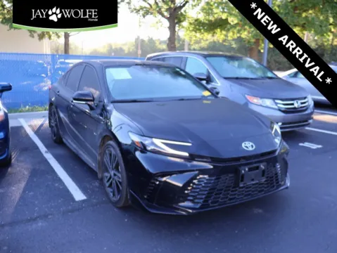 Black 2025 Toyota Camry XSE for sale in Kansas City, MO