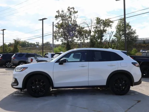 More photos of 2023 Honda HR-V Sport at Jay Wolfe Honda, MO