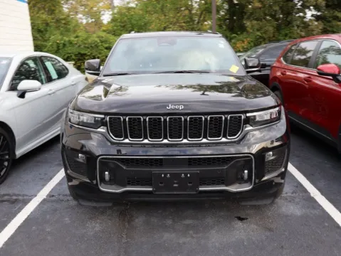Photos of 2022 Jeep Grand Cherokee Overland for sale in Kansas City, MO at Jay Wolfe Honda