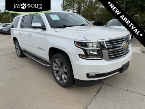 White 2019 Chevrolet Suburban Premier for sale in Kansas City, MO