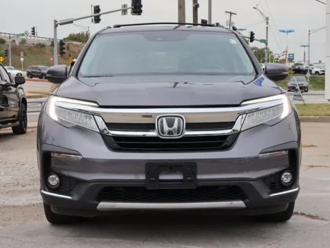 Photos of 2019 Honda Pilot Touring 7-Passenger for sale in Kansas City, MO at Jay Wolfe Honda