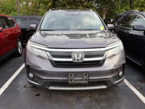 Photos of 2019 Honda Pilot Touring 7-Passenger for sale in Kansas City, MO at Jay Wolfe Honda