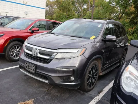 More photos of 2019 Honda Pilot Touring 7-Passenger at Jay Wolfe Honda, MO