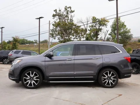 More photos of 2019 Honda Pilot Touring 7-Passenger at Jay Wolfe Honda, MO