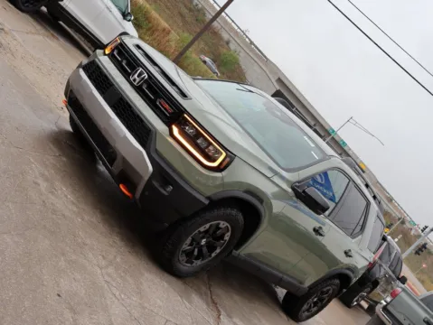 Photos of 2026 Honda Passport TrailSport Elite for sale in Kansas City, MO at Jay Wolfe Honda