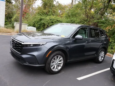 More photos of 2024 Honda CR-V EX-L at Jay Wolfe Honda, MO