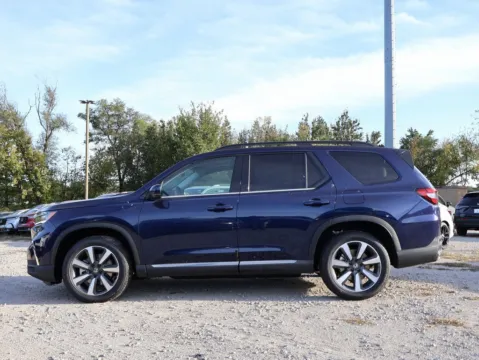 Another view of 2025 Honda Pilot Touring for sale in Kansas City, MO at Jay Wolfe Honda