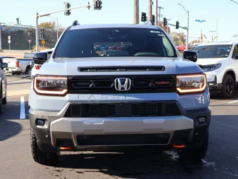 Photos of 2026 Honda Passport TrailSport Elite for sale in Kansas City, MO at Jay Wolfe Honda