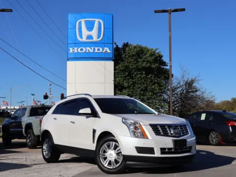 White 2016 Cadillac SRX Luxury Collection for sale in Kansas City, MO
