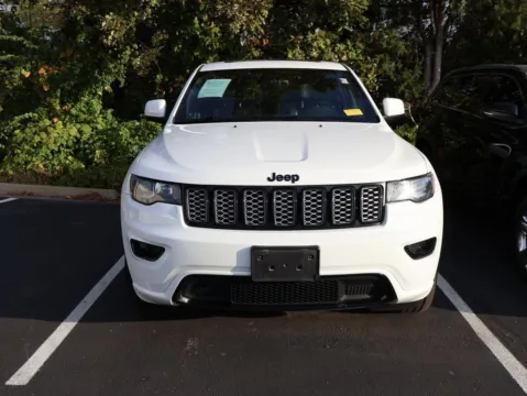Photos of 2018 Jeep Grand Cherokee Altitude for sale in Kansas City, MO at Jay Wolfe Honda