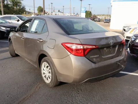 More photos of 2017 Toyota Corolla LE at Jay Wolfe Honda, MO