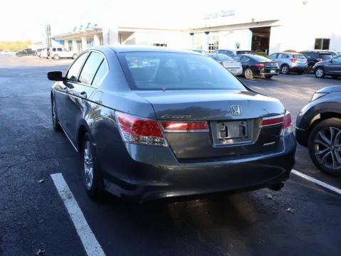 More photos of 2012 Honda Accord Sdn SE at Jay Wolfe Honda, MO