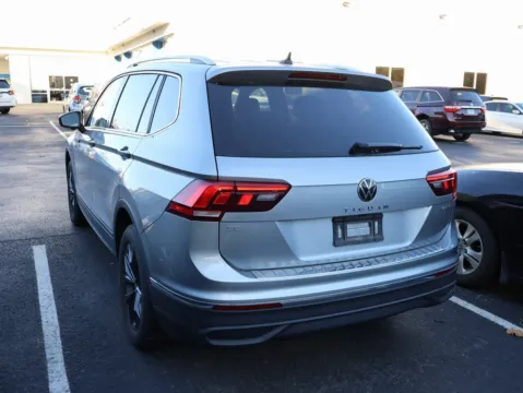 More photos of 2022 Volkswagen Tiguan SE at Jay Wolfe Honda, MO