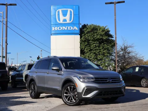 Gray 2022 Volkswagen Tiguan SE for sale in Kansas City, MO