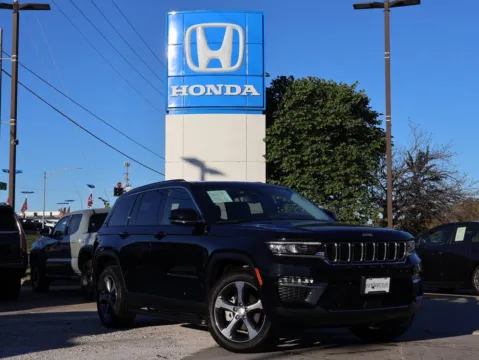 Black 2023 Jeep Grand Cherokee Limited for sale in Kansas City, MO