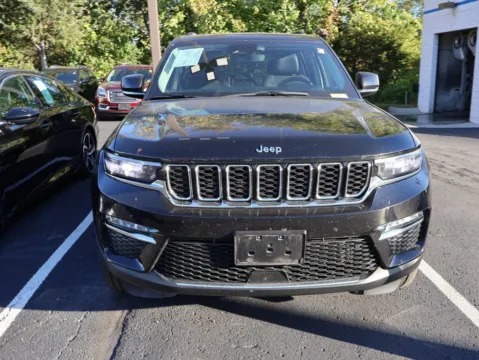 Photos of 2023 Jeep Grand Cherokee Limited for sale in Kansas City, MO at Jay Wolfe Honda