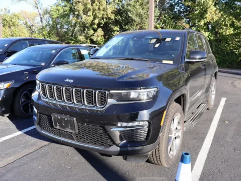 Another view of 2023 Jeep Grand Cherokee Limited for sale in Kansas City, MO at Jay Wolfe Honda
