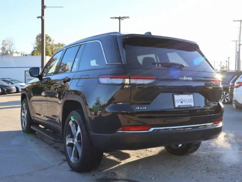 More photos of 2023 Jeep Grand Cherokee Limited at Jay Wolfe Honda, MO
