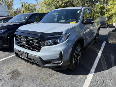 Another view of 2023 Honda Passport Elite for sale in Kansas City, MO at Jay Wolfe Honda