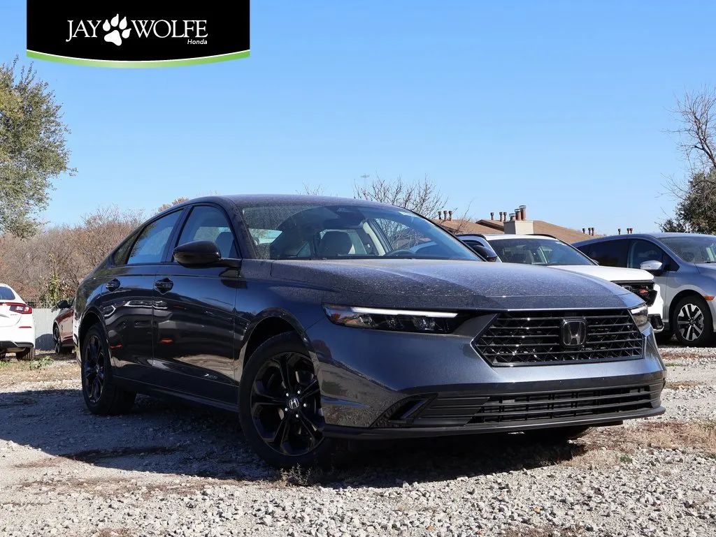 Gray 2025 Honda Accord Sedan SE for sale in Kansas City, MO