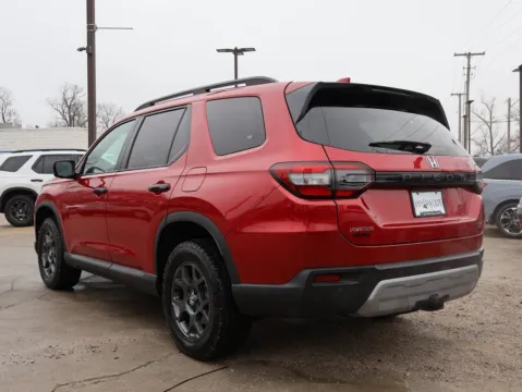 Another view of 2025 Honda Pilot TrailSport for sale in Kansas City, MO at Jay Wolfe Honda