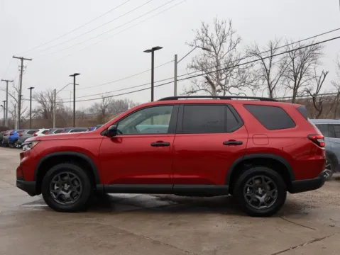 Photos of 2025 Honda Pilot TrailSport for sale in Kansas City, MO at Jay Wolfe Honda