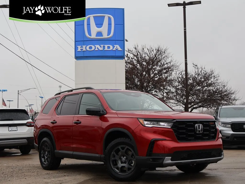 Red 2025 Honda Pilot TrailSport for sale in Kansas City, MO
