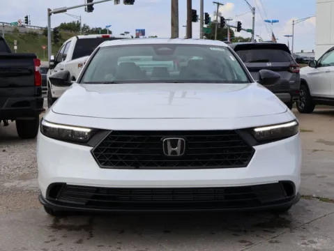 Photos of 2025 Honda Accord Sedan SE for sale in Kansas City, MO at Jay Wolfe Honda