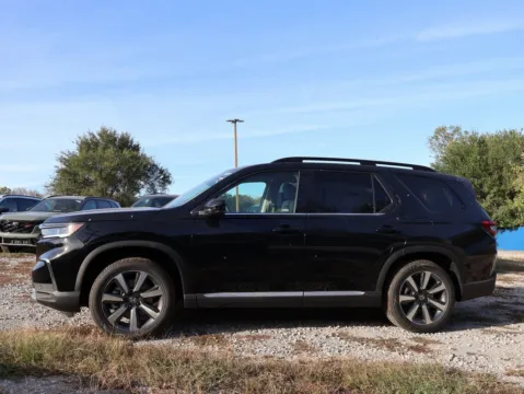 Another view of 2025 Honda Pilot Touring for sale in Kansas City, MO at Jay Wolfe Honda