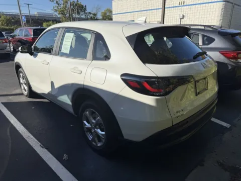 More photos of 2024 Honda HR-V LX at Jay Wolfe Honda, MO
