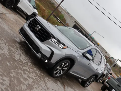 Another view of 2023 Honda Pilot Elite for sale in Kansas City, MO at Jay Wolfe Honda