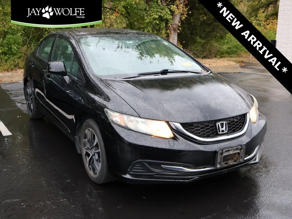 Used 2013 Honda Civic EX with VIN 19XFB2F8XDE035784 for sale in Kansas City