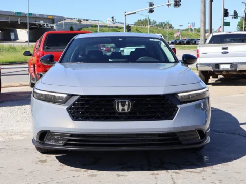Photos of 2025 Honda Accord Sedan SE for sale in Kansas City, MO at Jay Wolfe Honda
