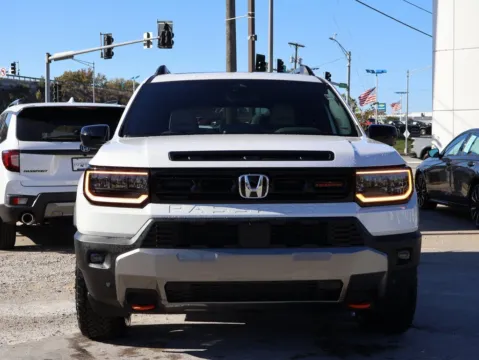 Photos of 2026 Honda Passport TrailSport Elite for sale in Kansas City, MO at Jay Wolfe Honda