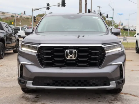 Photos of 2025 Honda Pilot Elite for sale in Kansas City, MO at Jay Wolfe Honda