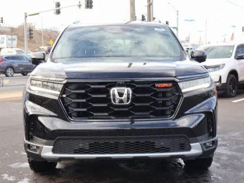 Photos of 2025 Honda Pilot TrailSport for sale in Kansas City, MO at Jay Wolfe Honda