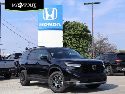 Black 2025 Honda Pilot TrailSport for sale in Kansas City, MO