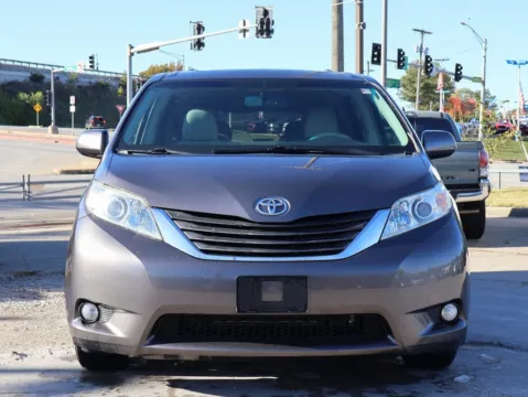 Photos of 2011 Toyota Sienna Ltd for sale in Kansas City, MO at Jay Wolfe Honda