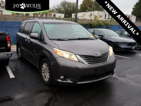 Gray 2011 Toyota Sienna Ltd for sale in Kansas City, MO