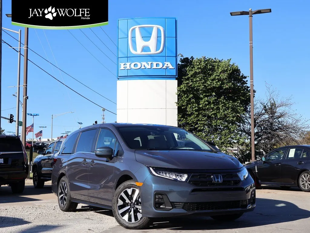 Blue 2026 Honda Odyssey Touring for sale in Kansas City, MO
