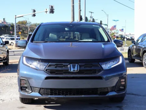Photos of 2026 Honda Odyssey Touring for sale in Kansas City, MO at Jay Wolfe Honda