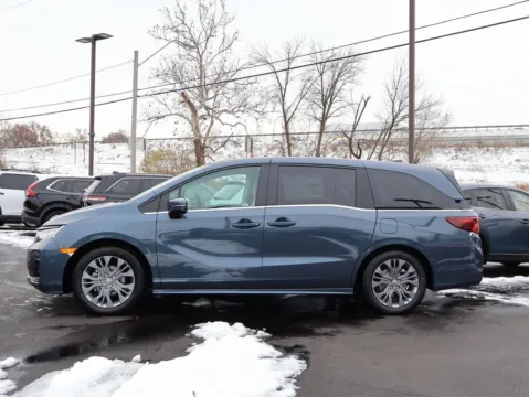 More photos of 2026 Honda Odyssey Touring at Jay Wolfe Honda, MO