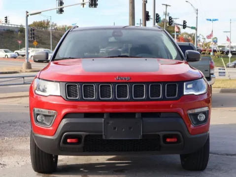 Photos of 2019 Jeep Compass Trailhawk for sale in Kansas City, MO at Jay Wolfe Honda