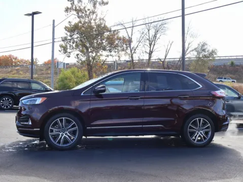 More photos of 2019 Ford Edge Titanium at Jay Wolfe Honda, MO