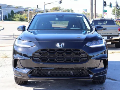 Photos of 2026 Honda HR-V EX-L for sale in Kansas City, MO at Jay Wolfe Honda