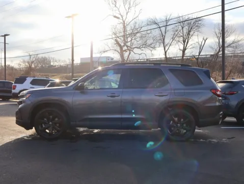More photos of 2025 Honda Pilot Black Edition at Jay Wolfe Honda, MO